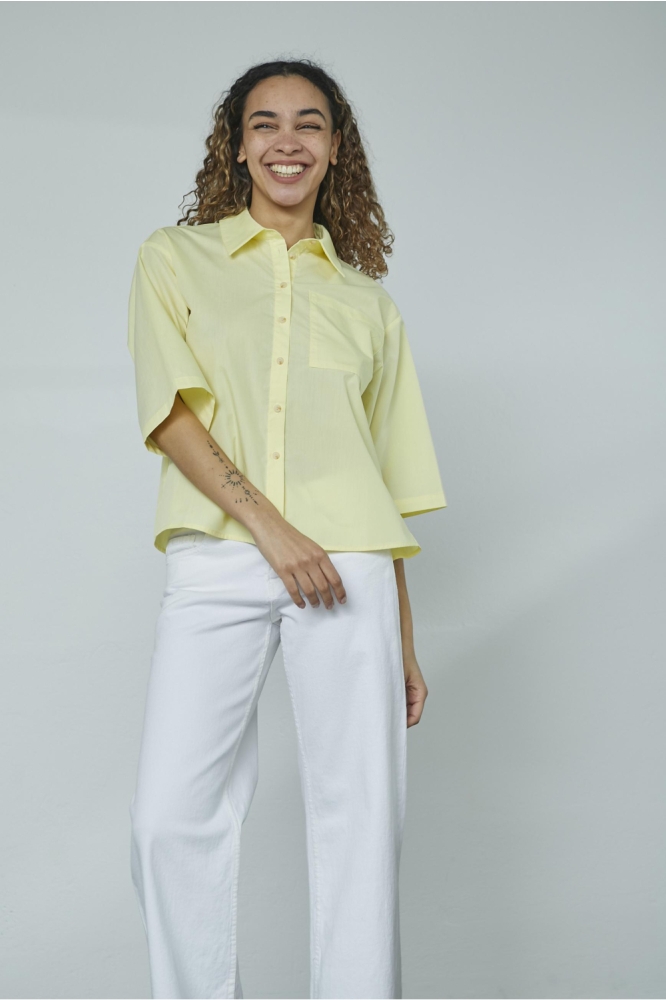 SisterS point gele dames blouse | Model vooraanzicht
