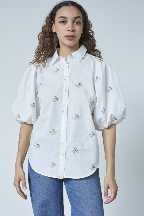 SisterS point witte dames blouse | Model vooraanzicht