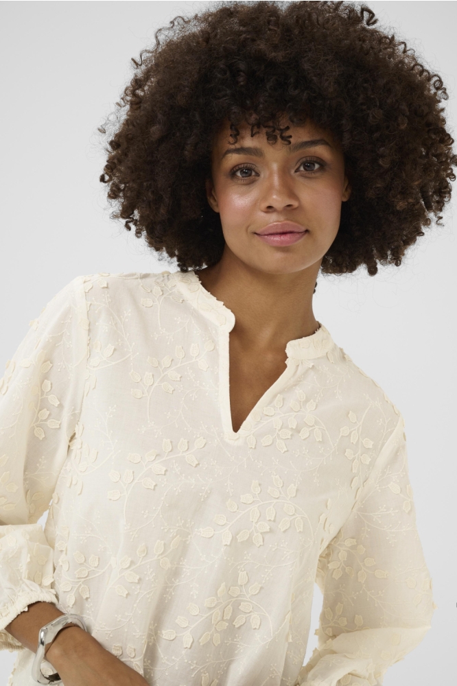 Culture beige dames blouse | Close up