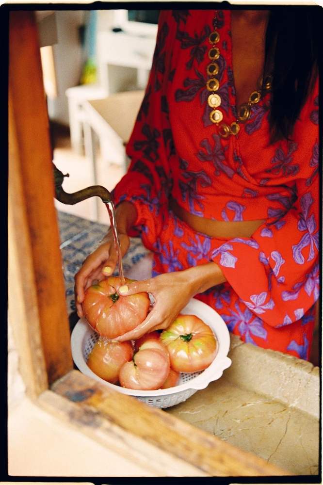 Harper & Yve rode dames blouse | Close up