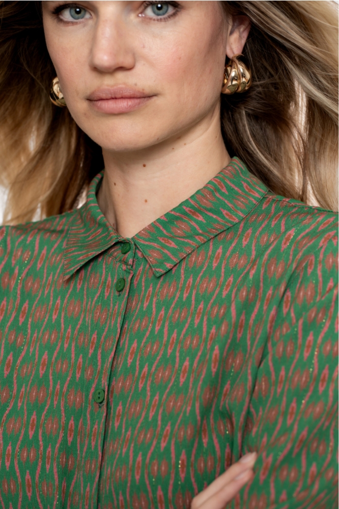 Geisha groene dames blouse | Close up