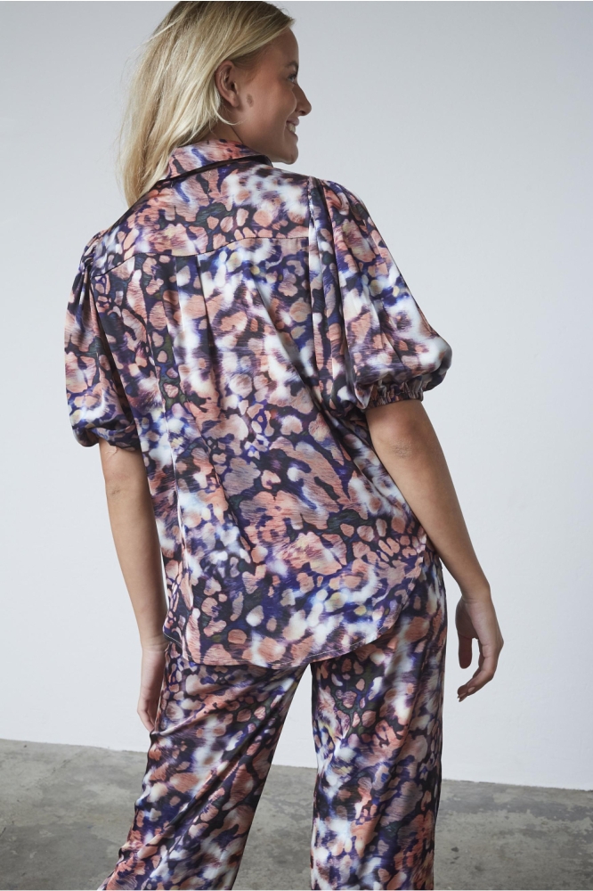 SisterS point multi color dames blouse | Model achteraanzicht