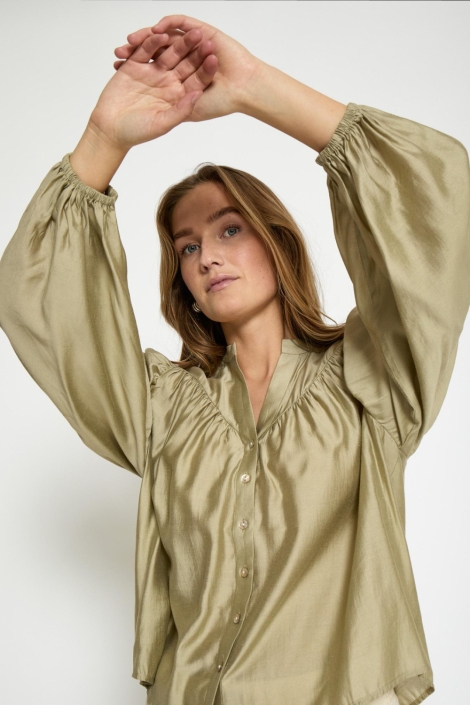 Peppercorn groene dames blouse | Close up