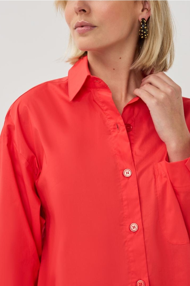 EsQualo rode dames blouse | Close up