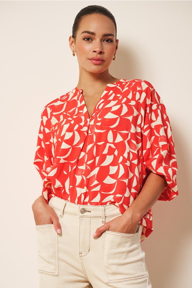 EsQualo rode dames blouse | Model vooraanzicht