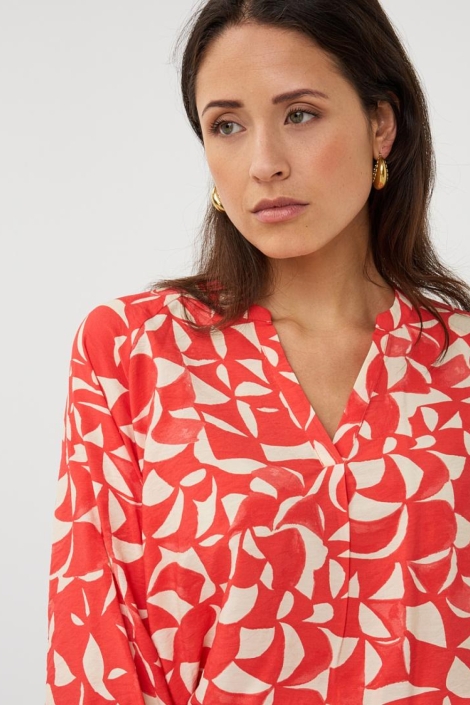 EsQualo rode dames blouse | Close up