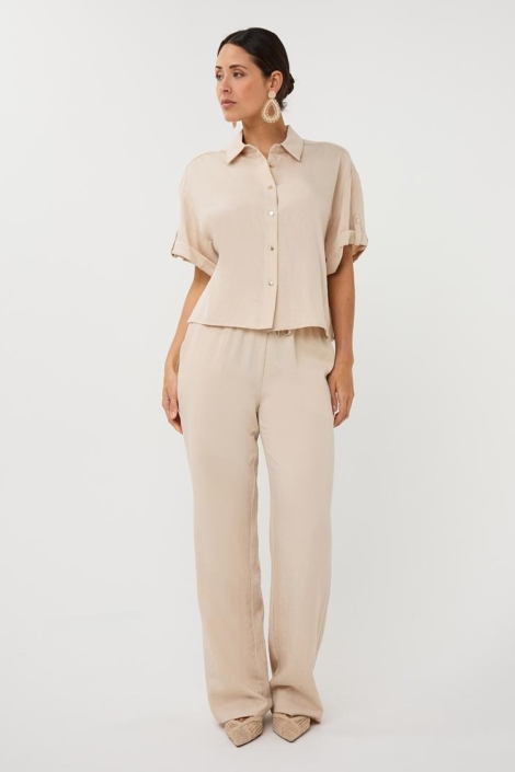 EsQualo beige dames blouse | Model