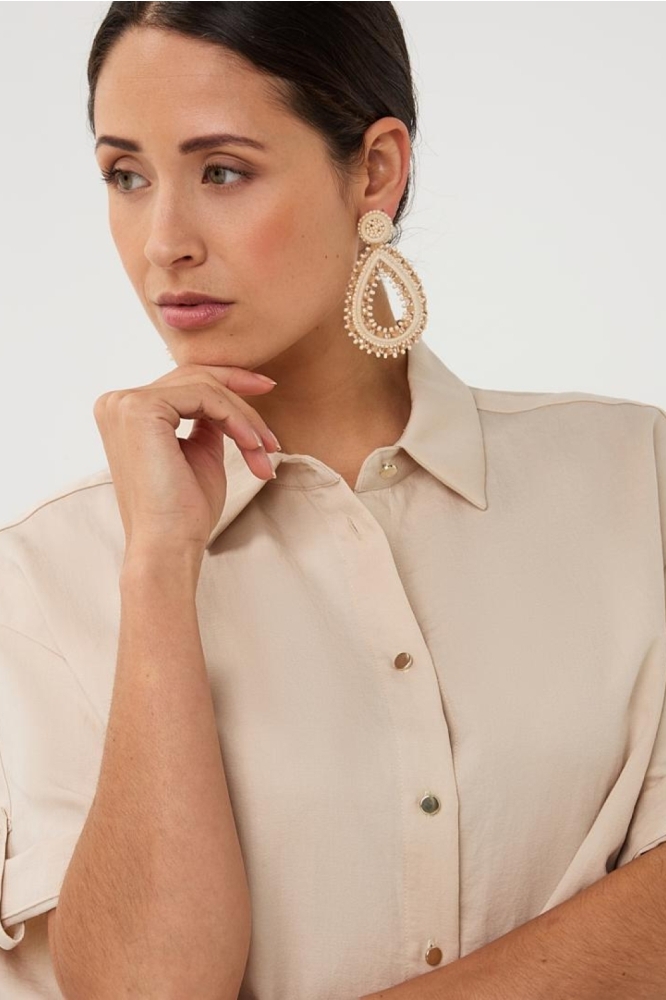 EsQualo beige dames blouse | Close up