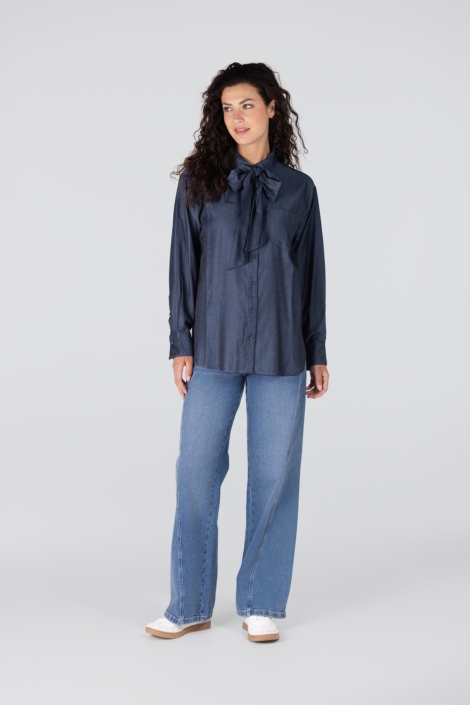 Juffrouw Jansen blauwe dames blouse | Model