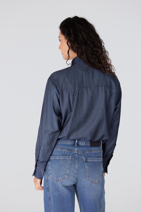 Juffrouw Jansen blauwe dames blouse | Model achteraanzicht