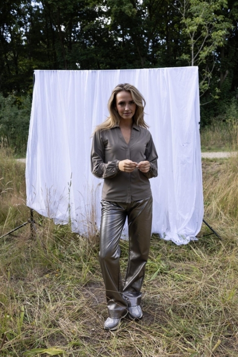 Kimara taupe dames blouse | Model