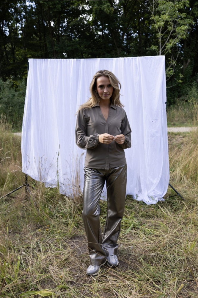 Kimara taupe dames blouse | Model