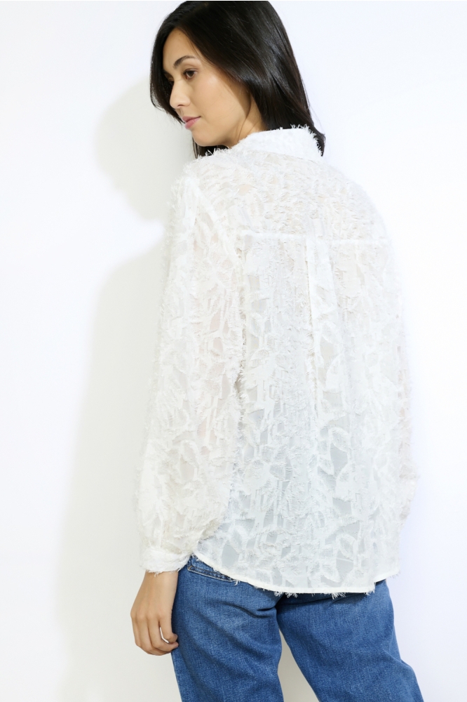 LolaLiza witte dames blouse | Model achteraanzicht