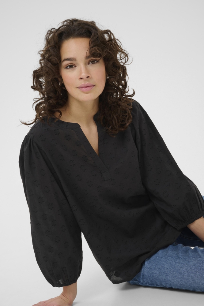 Kaffe zwarte dames t-shirt | Model vooraanzicht