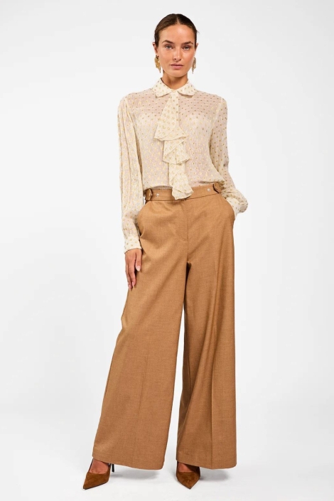 Aaiko ecru dames blouse | Model