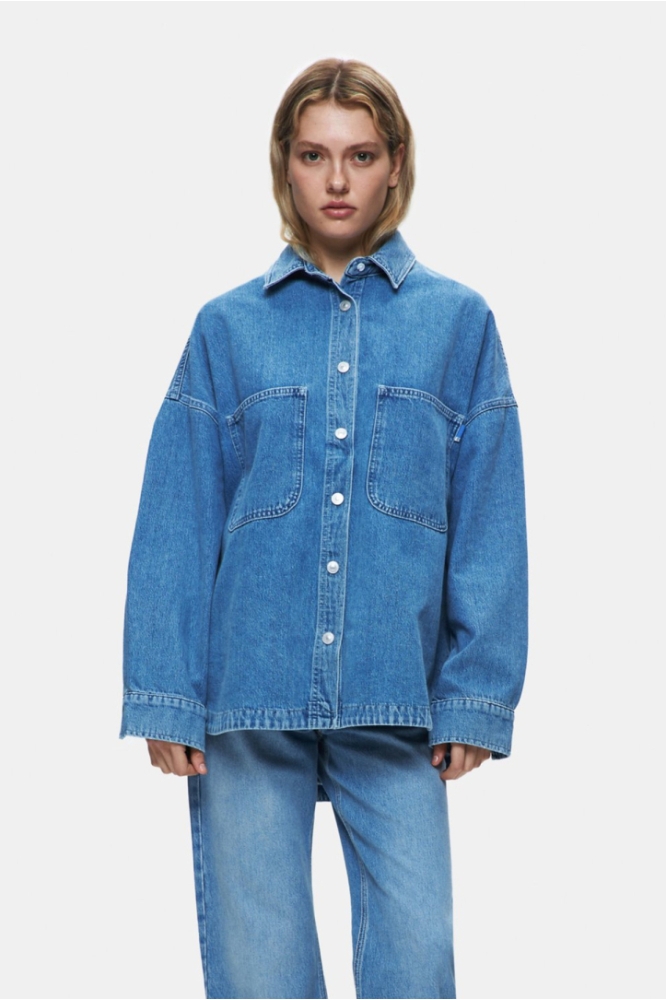 LTB blauwe dames blouse | Model vooraanzicht