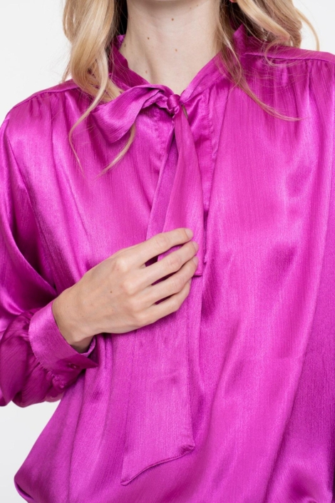 Geisha roze dames blouse | Close up
