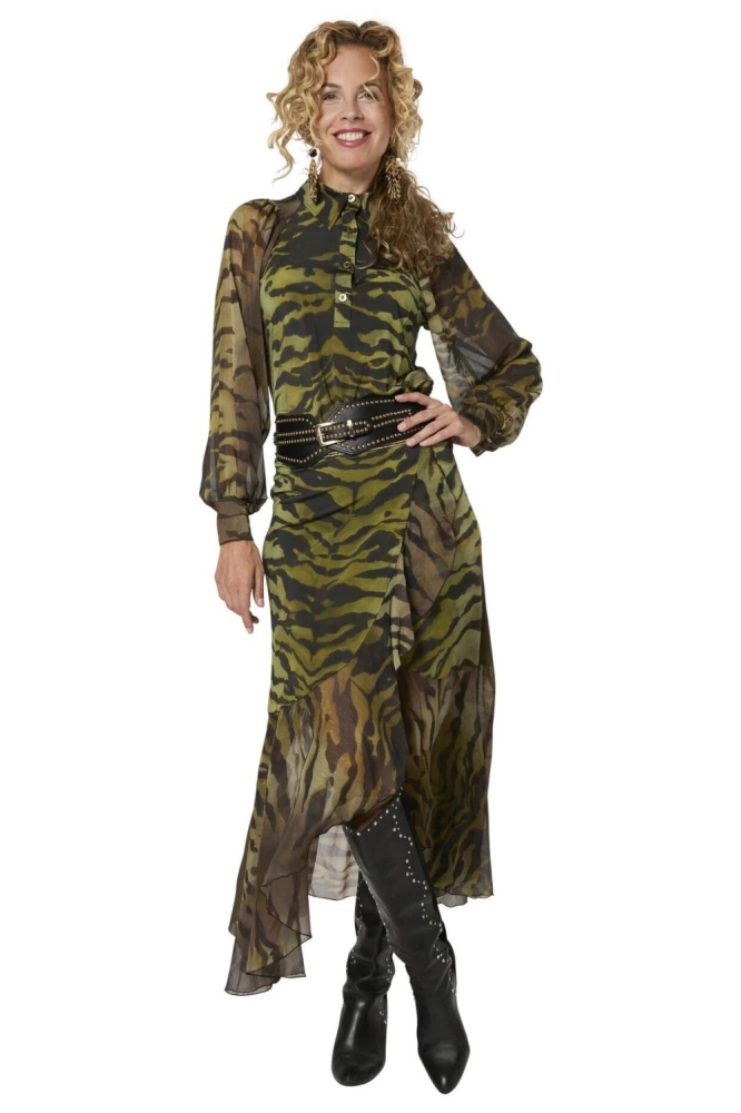 Tessa Koops groene dames blouse | Model