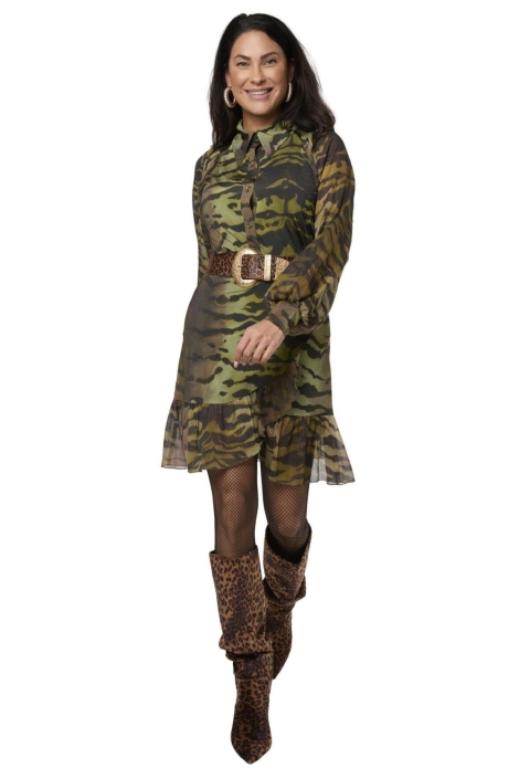 Tessa Koops groene dames blouse | Model