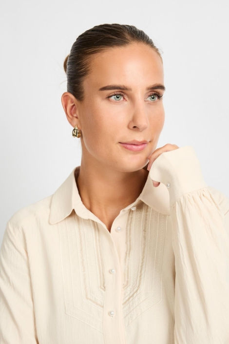 C&S The Label beige dames blouse | Close up