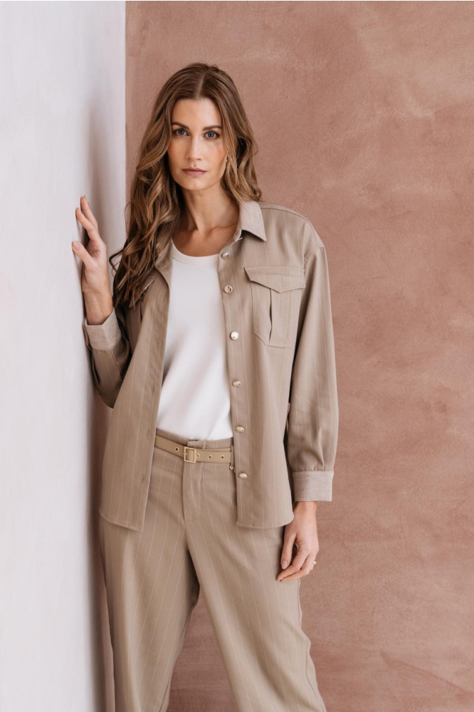 Zizo camel dames blouse | Model vooraanzicht