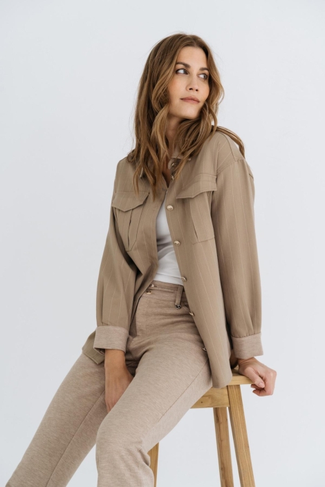 Zizo camel dames blouse | Model vooraanzicht