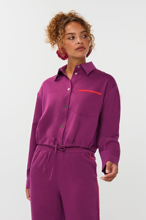 Ydence paarse dames blouse | Model vooraanzicht