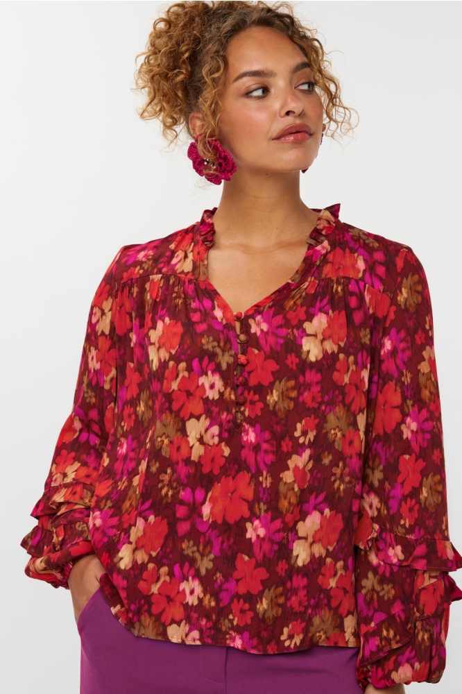 Ydence roze dames blouse | Model vooraanzicht