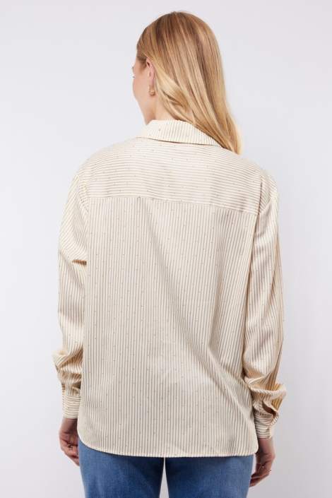 C&S The Label camel dames blouse | Model achteraanzicht