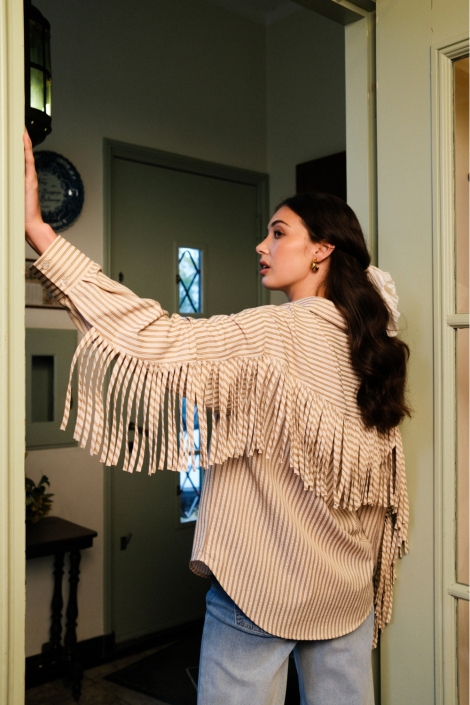 Fluresk camel dames blouse | Sfeerbeeld, In situatie