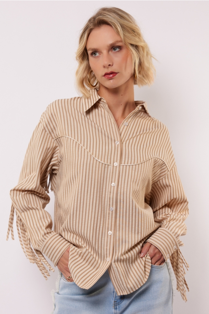 Fluresk camel dames blouse | Model vooraanzicht