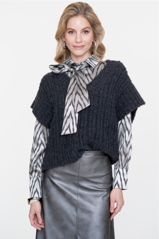 Geisha blauwe dames blouse | Model vooraanzicht