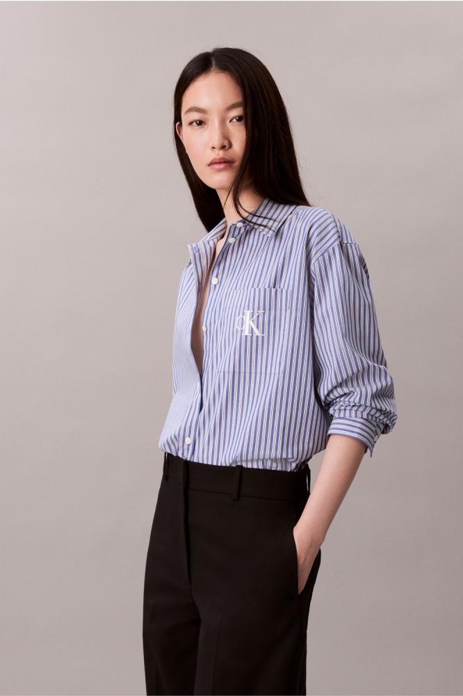 Calvin Klein blauwe dames blouse | Model zijaanzicht