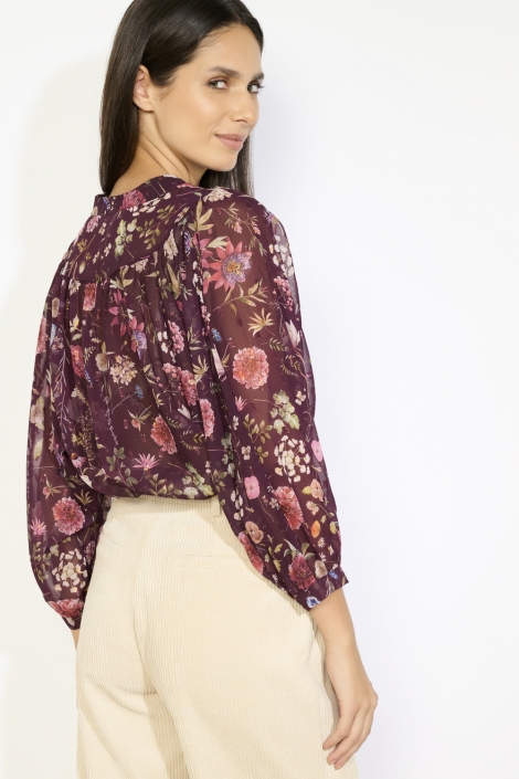 LolaLiza bordeaux dames blouse | Model achteraanzicht