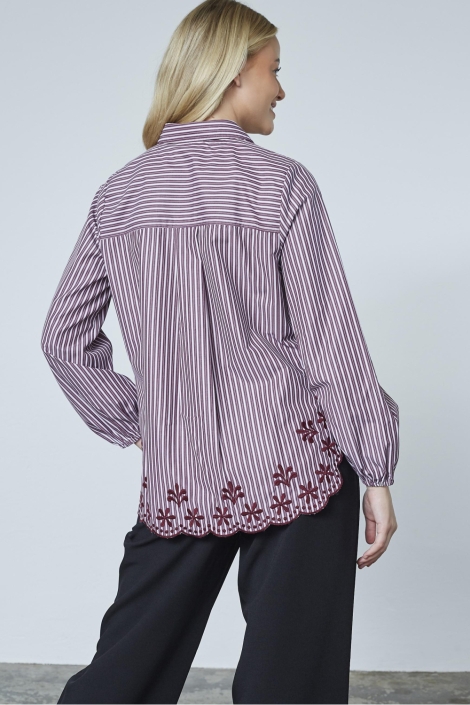 SisterS point bordeaux dames blouse | Model achteraanzicht