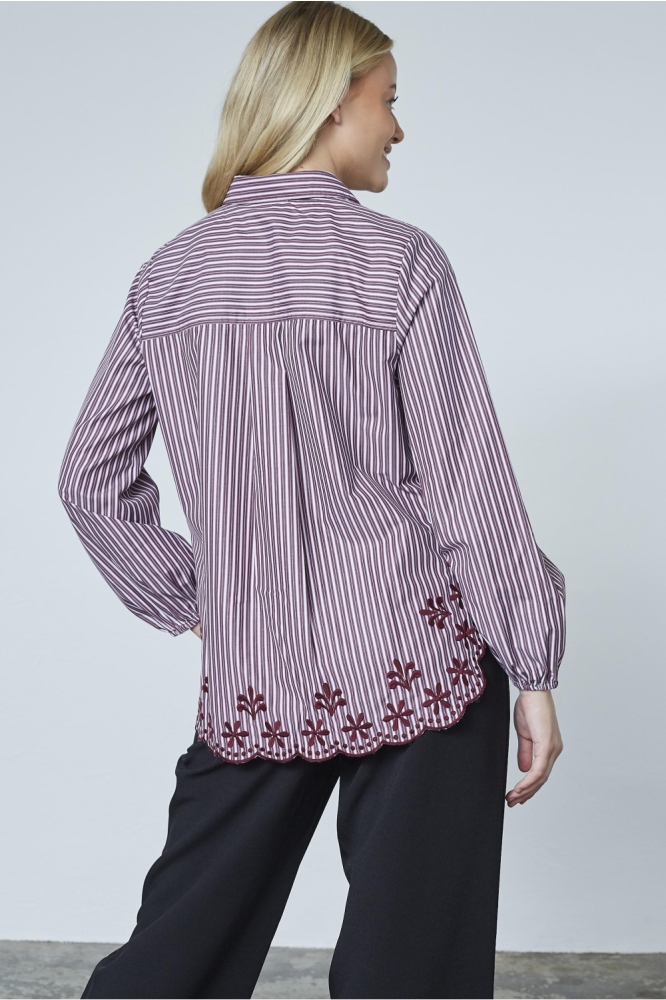 SisterS point bordeaux dames blouse | Model achteraanzicht