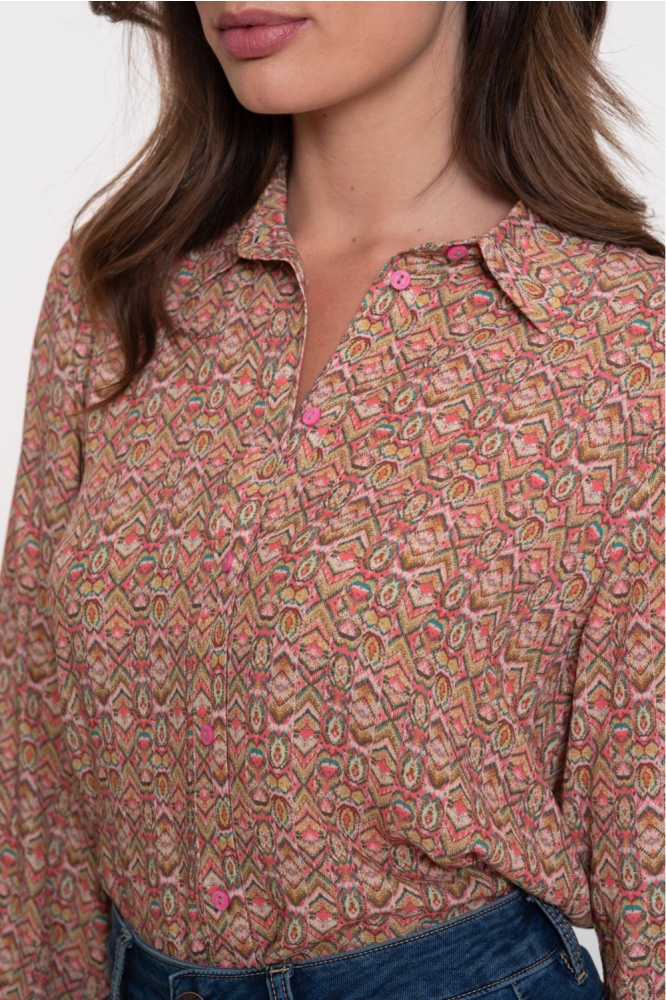 Geisha roze dames blouse | Close up
