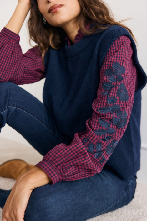 LolaLiza bordeaux dames blouse | Model zijaanzicht