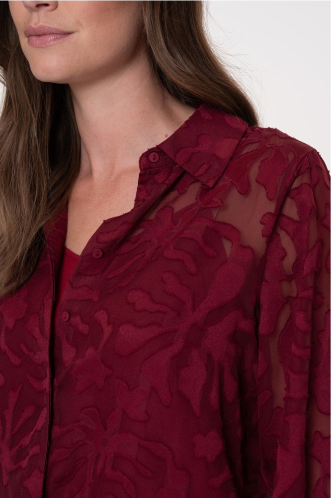Geisha bordeaux dames blouse | Close up