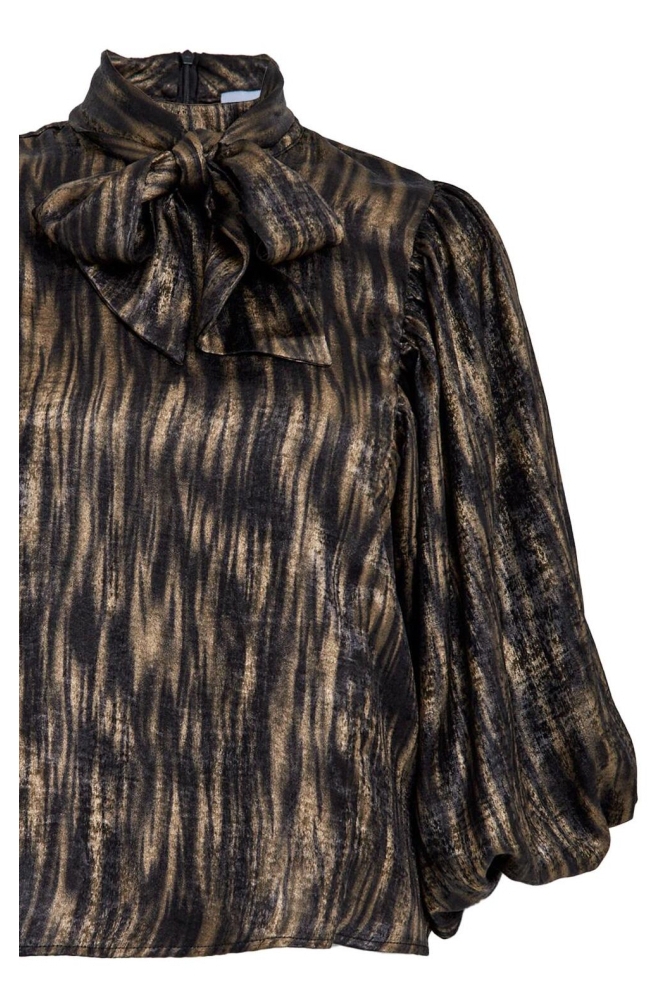 Minus zwarte dames blouse | Close up