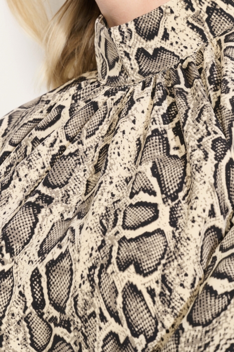 LolaLiza beige dames blouse | Kleurstaal