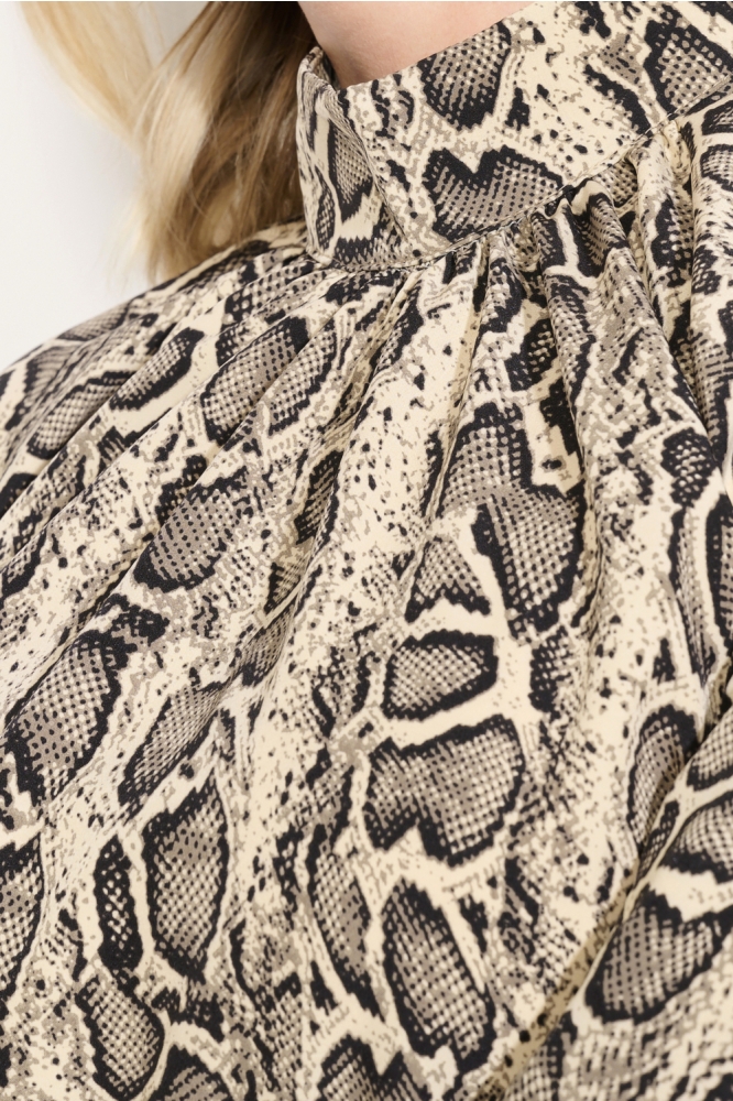 LolaLiza beige dames blouse | Kleurstaal