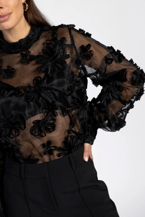 Aaiko zwarte dames blouse | Close up