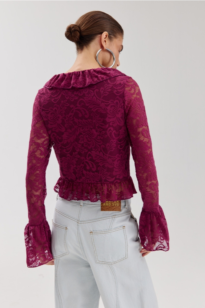 Harper & Yve paarse dames blouse | Model achteraanzicht