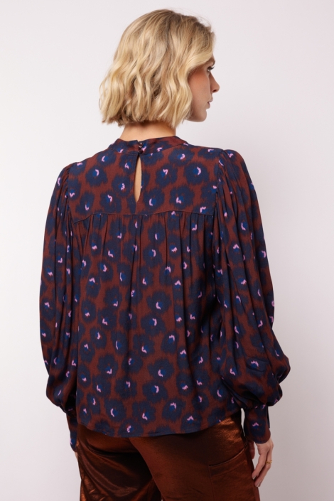 Fluresk blauwe dames t-shirt | Model achteraanzicht