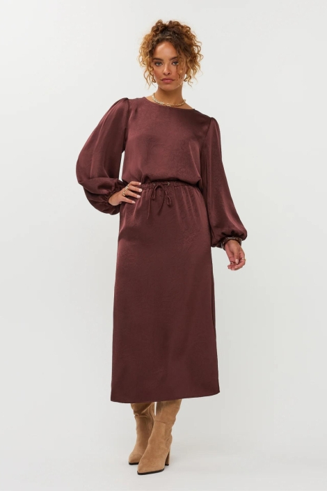 Ydence bruine dames t-shirt | Model vooraanzicht