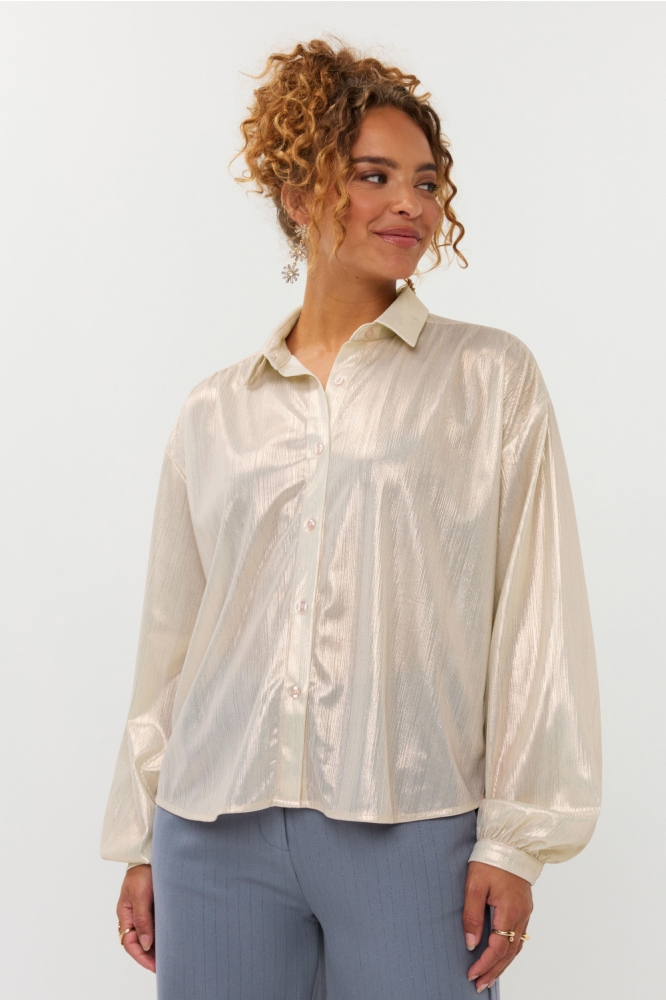 Ydence beige dames blouse | Model vooraanzicht