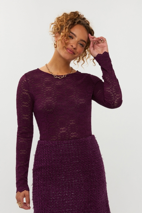 Ydence bordeaux dames t-shirt | Model vooraanzicht