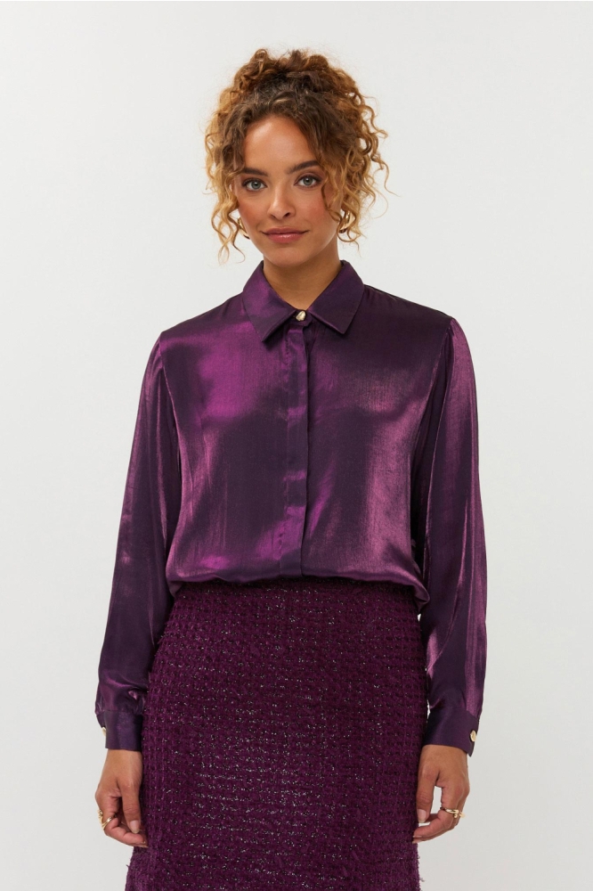 Ydence bordeaux dames blouse | Model vooraanzicht