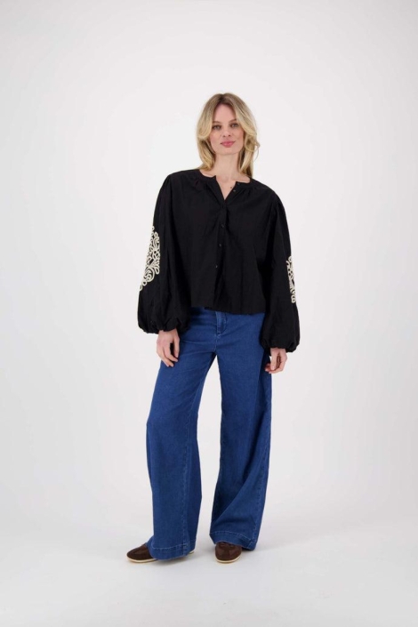 Zusss zwarte dames blouse | Model